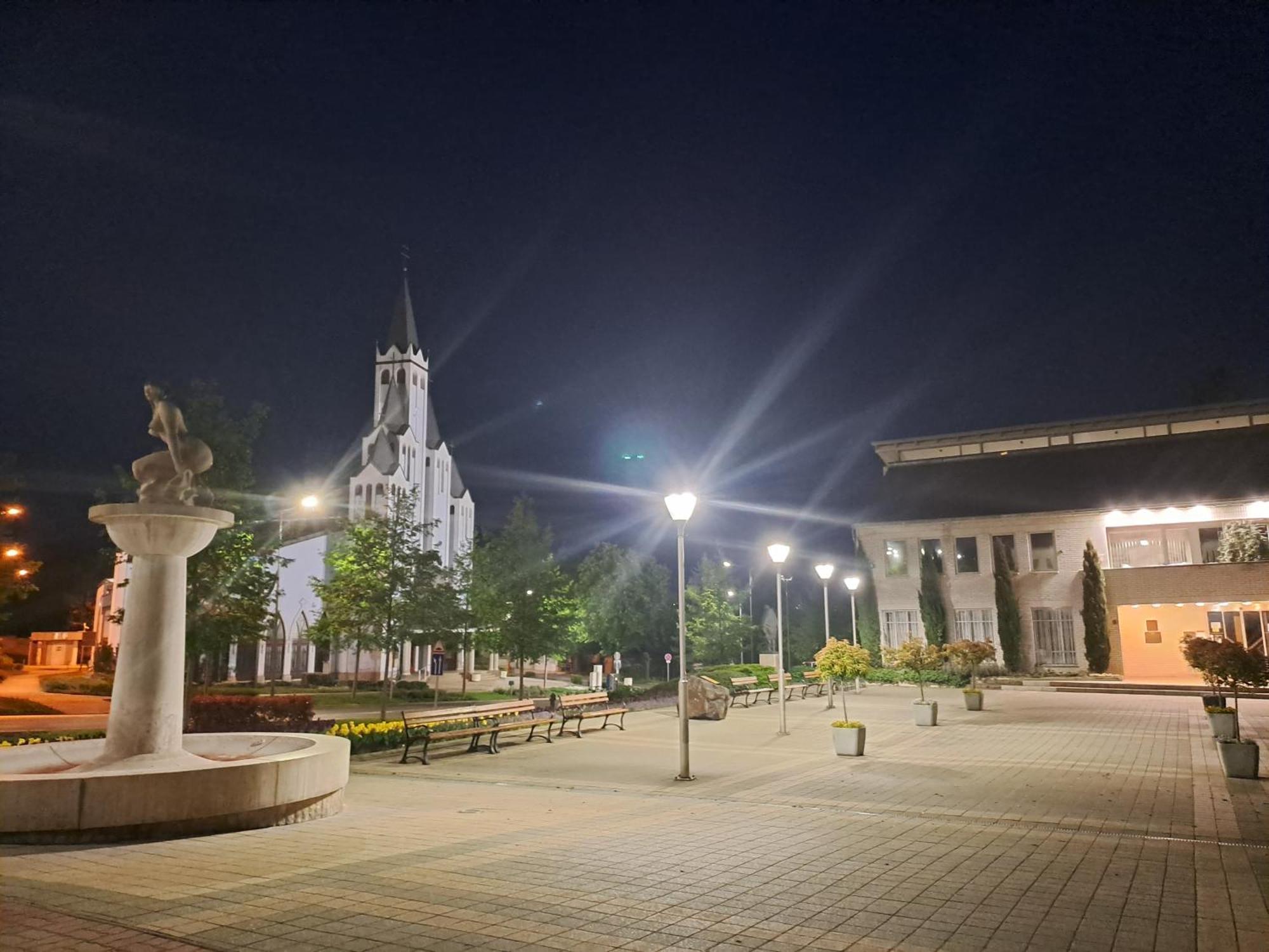 拉古纳公寓酒店 Hévíz 外观 照片